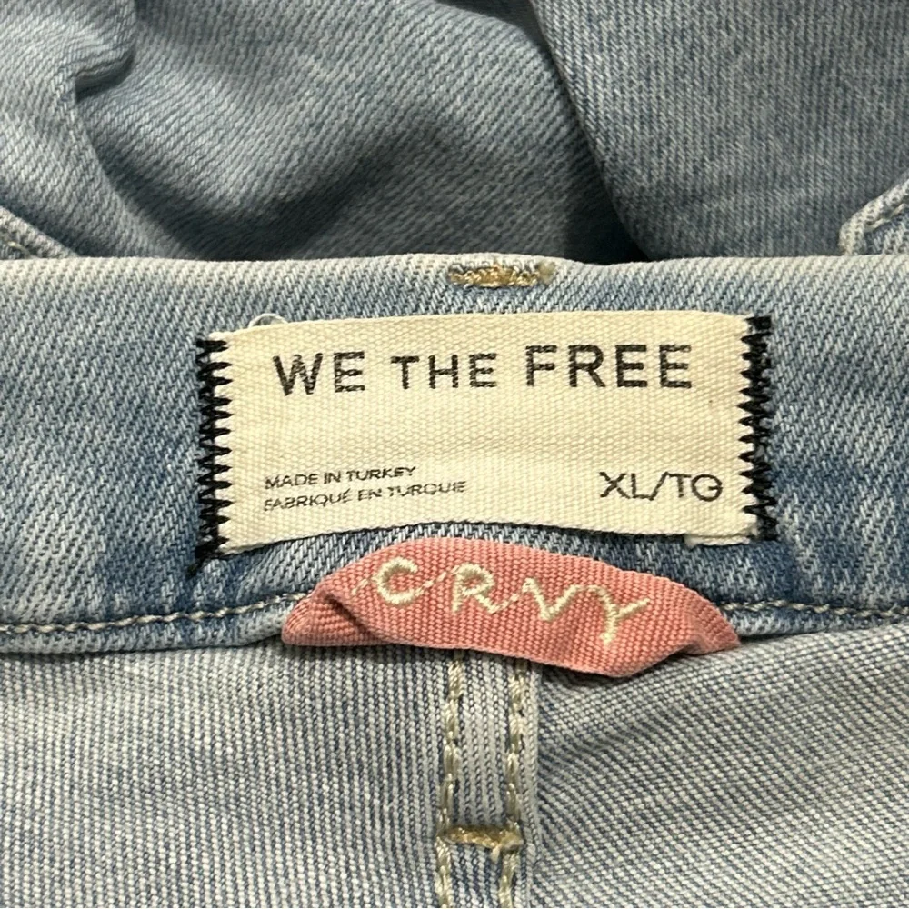 Free People CRVY Infinite Stretch Pull On Flare Jeans Light Wash Size XL